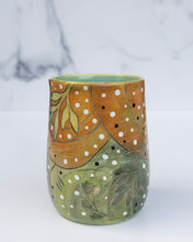 Load image into Gallery viewer, 14 - TUMBLER: Squirrel and Oak