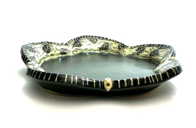 Scalloped Serving/Salad Plate - Swirling Leaves with Black/White Rim